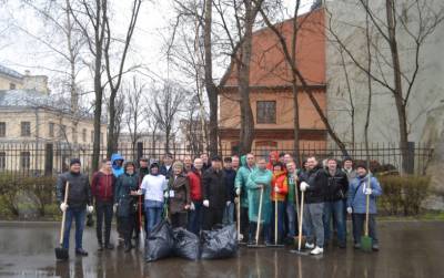 В майские праздники в Петербурге пройдут генеральные уборки