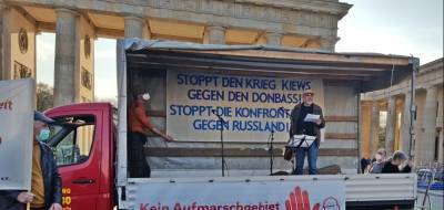 В центре Берлина прошёл митинг за прекращение войны в Донбассе