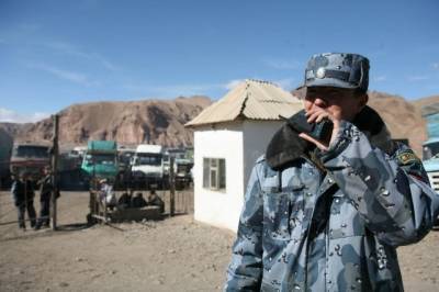 При столкновении на границе с Таджикистаном сгорели более 10 зданий