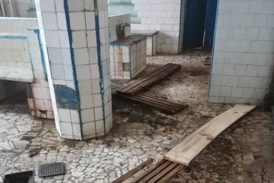 В Брянске общественную баню затопило канализационными стоками
