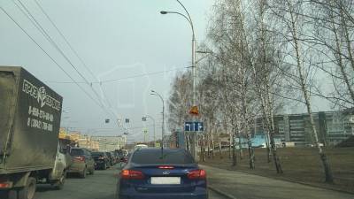 Возле крупного ТЦ в Кемерове изменят схему движения