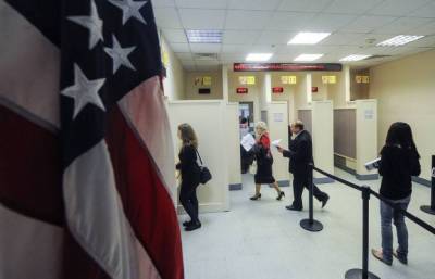 Посольство США в России сокращает число сотрудников на 75%