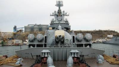 Боевые стрельбы крейсера "Москва" показали на видео от первого лица