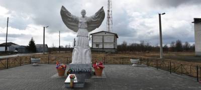 Накануне Дня Победы власти Карелии установили зону охраны у братской могилы в поселке Янишполе