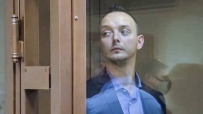 Суд оставил Сафронова под арестом до 7 июля