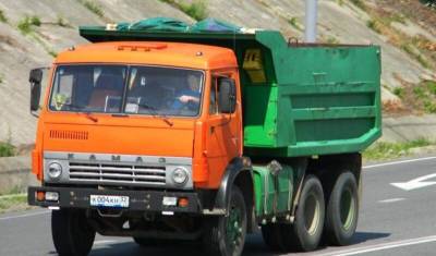 Депутат гордумы закупил грунт для предотвращения подтопления в Комарово