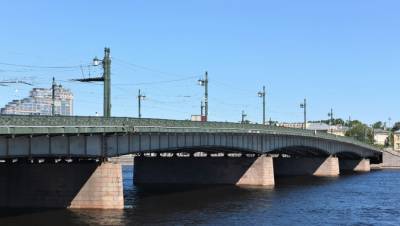 Ремонт Литейного моста закончен, но пробки остались
