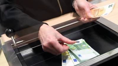Незаконная комиссия банков: как потребители могут вернуть свои деньги