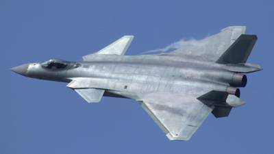 СМИ: новейший китайский истребитель J-20 станет "настоящим кошмаром" для ВВС США