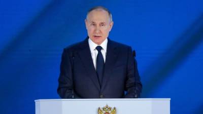 Пять россиян получили звание "Герой труда" по указу Путина