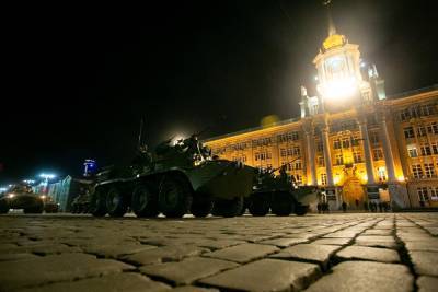 Военные объяснили, зачем 10 раз репетировать парад Победы в Екатеринбурге
