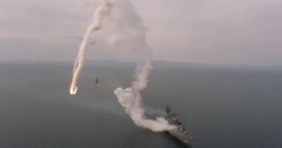 В России военные на корабле чуть не подбили ракетой самих себя (ВИДЕО)