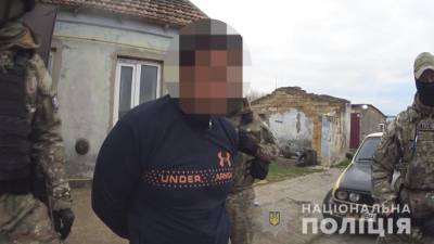 Несколько лет насиловал 11-летнюю падчерицу: в Одессе задержали педофила – видео