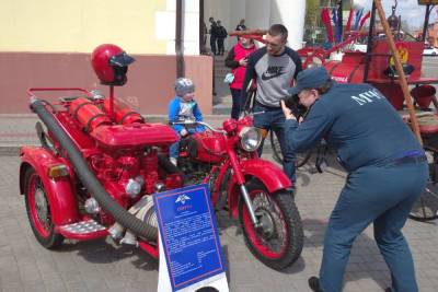 В ДК имени Куйбышева в Донецке отпраздновали День пожарной охраны