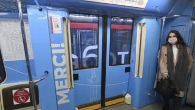 В Московском метрополитене запустили посвящённый медикам поезд
