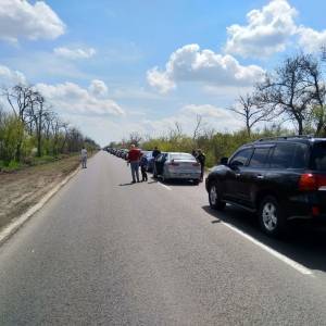 На трассе в Запорожской области образовалась большая пробка. Фото