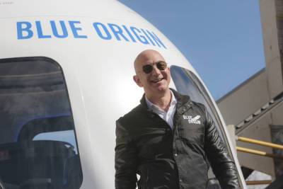 «Время пришло»: Blue Origin тизерит скорый старт продаж билетов на первый пилотируемый полёт ракеты New Shepard