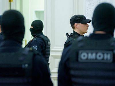 В Екатеринбурге изъяли для проверки на экстремизм ученическую работу сына активиста