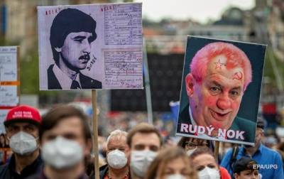 Протесты в Праге против президента. Фоторепортаж