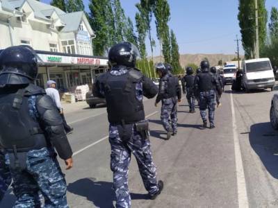 В результате конфликта на границе Кыргызстана и Таджикистана погибли более 30 человек