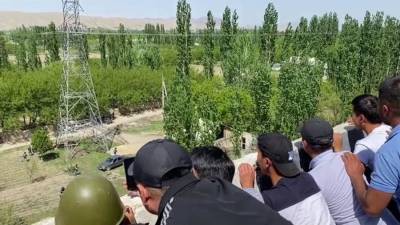 Учителей РФ в Таджикистане эвакуировали из района конфликта на границе