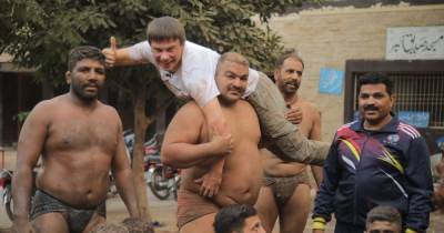 "Мир наизнанку": Дмитрий Комаров сразится с чемпионом Пакистана по борьбе кушти