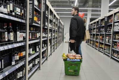 Власти разошлись в вопросе минимальных розничных цен на алкоголь