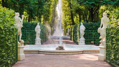 Сезон фонтанов откроется 1 мая в Петербурге