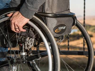 Благотворительные организации рассказали о сложностях с получением качественных технических средств реабилитации для людей с инвалидностью
