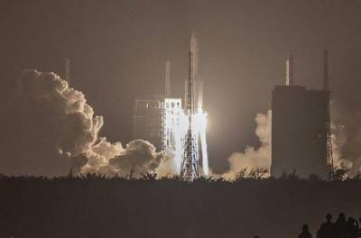 Китай запустил на орбиту основной модуль космической станции. ВИДЕО