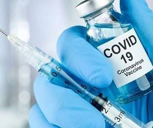 Медики рассказали, можно ли употреблять алкоголь после Covid-вакцинации