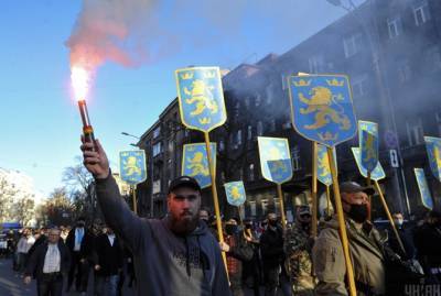 Офис президента осудил марш в честь дивизии СС "Галичина" и потребовал ответа от мэра Киева