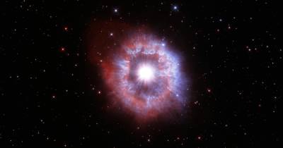 Телескоп Hubble заснял гигантскую звезду на грани самоуничтожения, - NASA (видео)