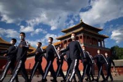 Законы Си Цзиньпина в Китае всё больше напоминают уставы монархов Цин