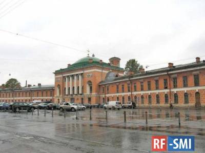 Архитекторы Петербурга выступили против открытия фудкорта в Конюшенном ведомстве