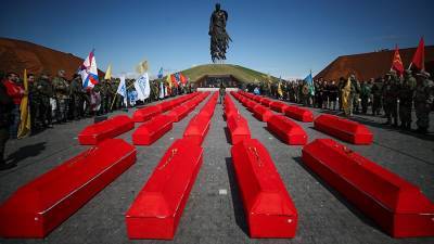 Путин подписал закон об увековечивании памяти погибших воинов