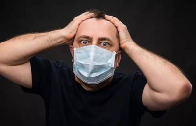 «Что-то вылупилось»: россияне нашли паразитов в медицинских масках