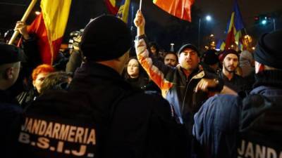 В Румынии продолжаются уличные протесты против карантина