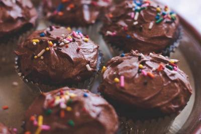 Ученые выяснили, что чрезмерное употребление сладостей повлияет на память