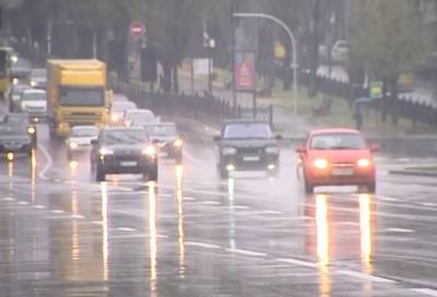 В Україну увірвуться дощі з грозами: погода 4 квітня замкне українців по домівках - прогноз синоптиків