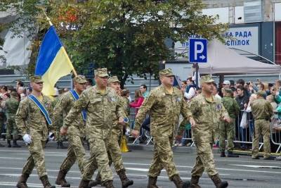 Украинские военные обустраивают минные заграждения возле Крыма