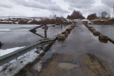 В Ивановской области затопило один из мостов