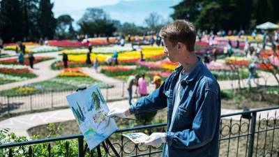Никитский сад проведет традиционный парад тюльпанов