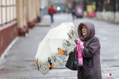 Штормовой ветер, грозы и аномальный ливень: к Волгограду приближается балканский циклон