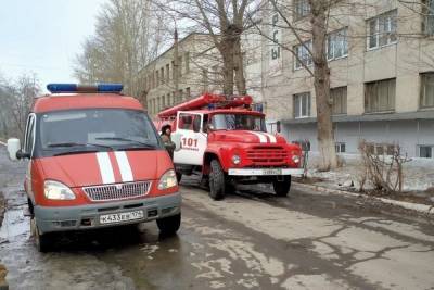 В Челябинске загорелось общежитие техникума