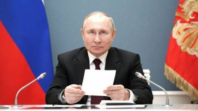 Путин отметил выдающиеся успехи геологов в их профессиональный праздник