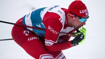 Семиков стал победителем масс-старта на чемпионате России по лыжным гонкам