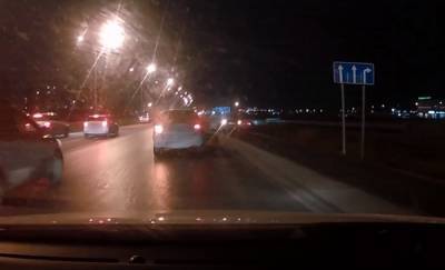 В Тюмени водитель на скорости вылетел с трассы (ВИДЕО)