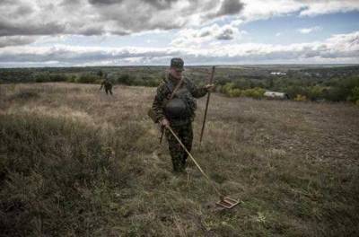 Свыше 600 пиротехников ГСЧС привлечены к разминированию территории Украины, - МВД