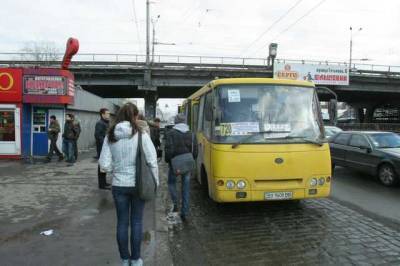 Это проблема Киева: транспорт из пригорода в столицу не остановят